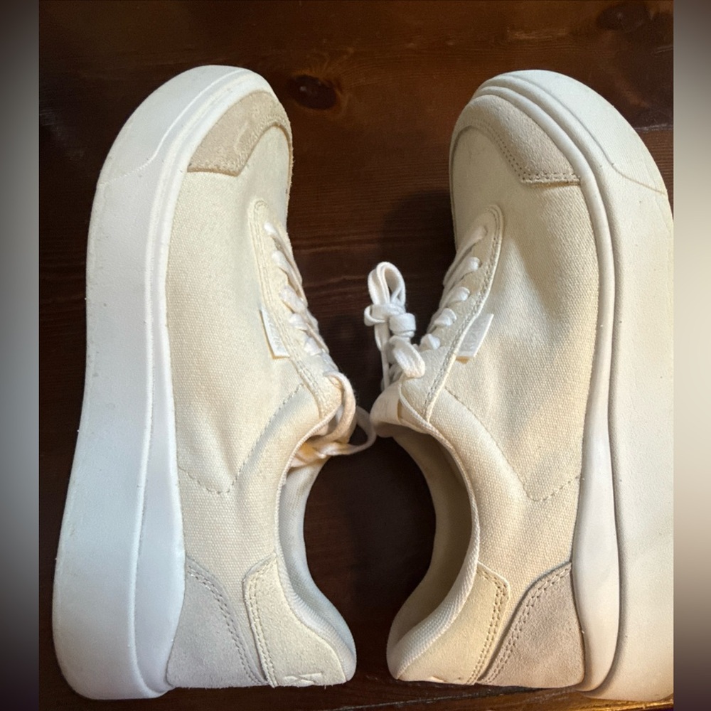Kizik Women Prague Off White Beige Size 7‎ Comfort Athletic Shoes